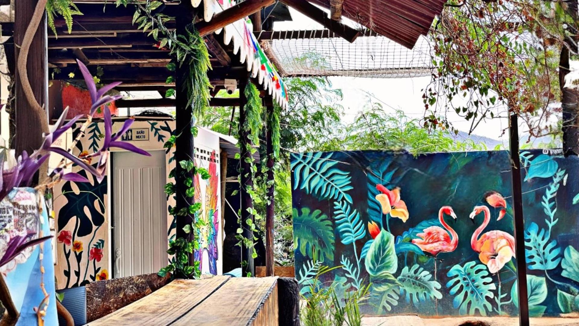 Tamarindo Beach Hostel Таганга Экстерьер фото
